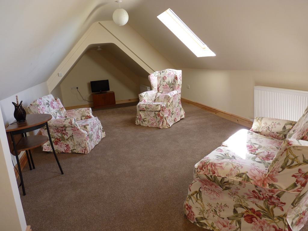 Old Police House Bed and Breakfast Haverfordwest Habitación foto