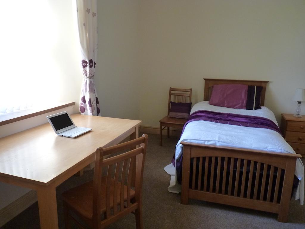 Old Police House Bed and Breakfast Haverfordwest Habitación foto