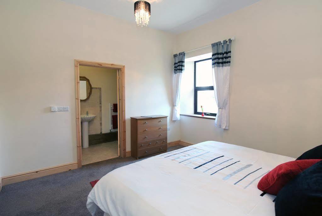 Old Police House Bed and Breakfast Haverfordwest Exterior foto